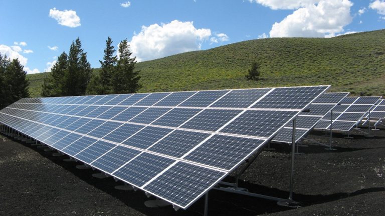 O que são painéis solares, como funcionam e qual é o seu futuro?